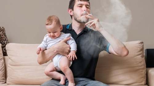 Awas, Orang Tua Perokok Bisa Picu Penyakit Jantung pada Anak